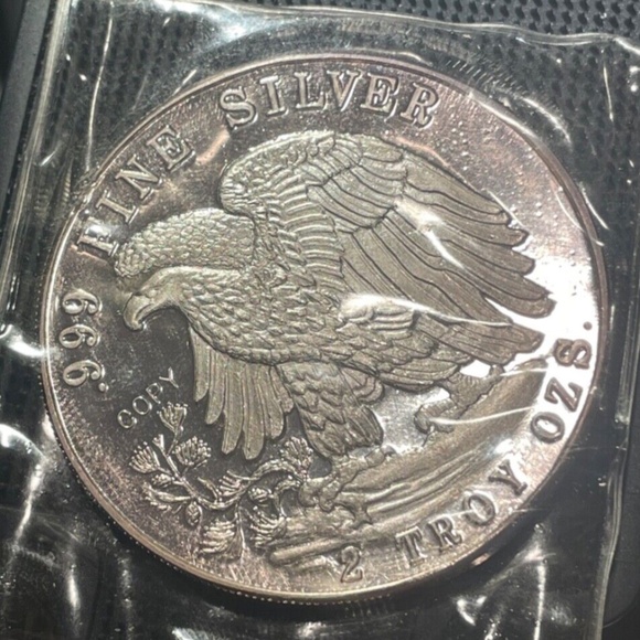 2 oz Walking Liberty MC .999 Fine Silver Round in Capsule - Picture 2 of 4